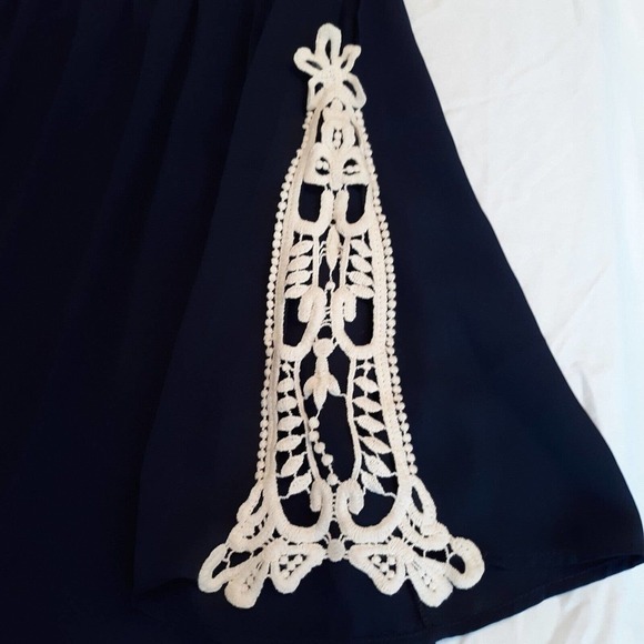 Cold Shoulder Top 3/4 Sleeve Lace Insert Boho Size Medium Spaghetti Straps - Picture 2 of 7